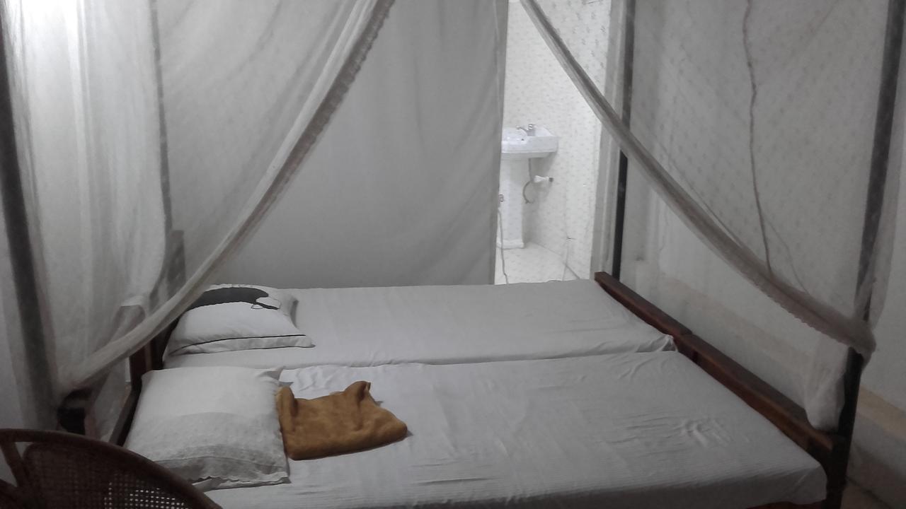 Sea Song Bed & Breakfast Unawatuna Exterior photo